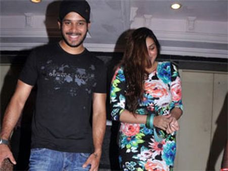 நிறைய பேருடன் பழகுகிறேன்.. ஆனால் காதலில்லை! - சொல்கிறார் பரத்