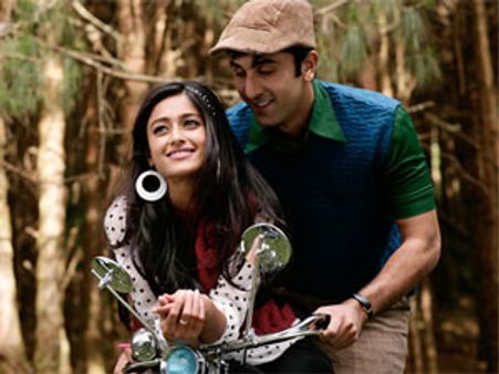 'பர்ஃபி' ரீமேக்கில் சிம்புவா? ஜீவாவா?