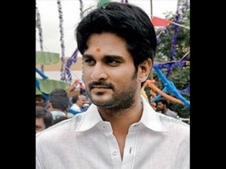 கண்ணதாசனின் பேத்தியுடன் அஜீத் மைத்துனருக்கு நிச்சயதார்த்தம்