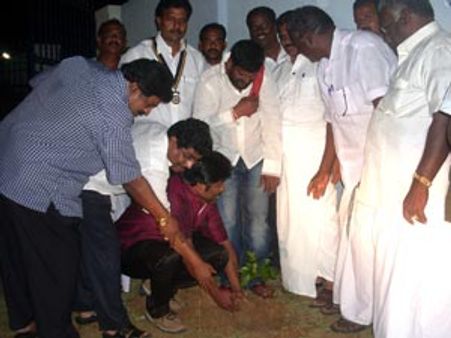 5,000 மரக்கன்றுகள் நடுதல் துவக்க விழா: நடிகர் 'கஞ்சா கருப்பு' பங்கேற்பு