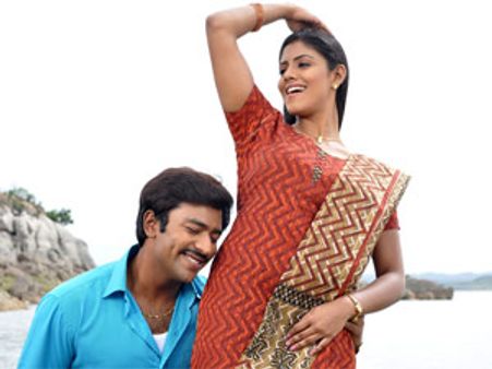 அம்மாவின் கைப்பேசியில் எம்ஜிஆருடன் நடித்த நடிகை!