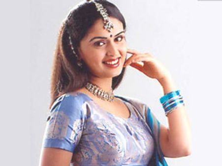 நடிகை கெளசல்யாவுக்கு என்ன கொடுக்கப் போகிறார் நித்தியானந்தா?