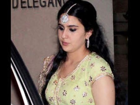 அப்பா சயீப் அலிகான்- கரீனா 'நலுங்கு': முதல் மனைவி அம்ரிதா, மகன், மகள் பங்கேற்பு!!