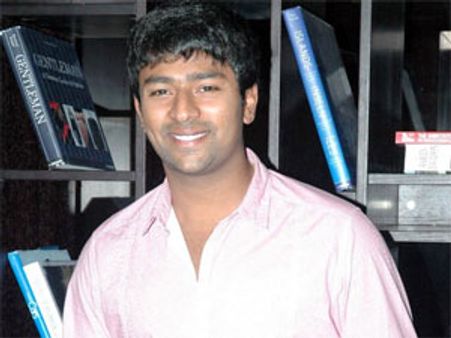 'சூப்பர் சிங்கரில்' ஆட்டம் போட்ட சாந்தனு