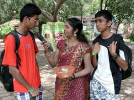 மக்கள் டிவியில் சுவாரஸ்யமான வேடிக்கை விளையாட்டு!