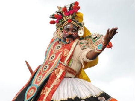 ஒரே படத்தை 500 தியேட்டர்களில் போடறாங்களே... - குதறும் தங்கரு!