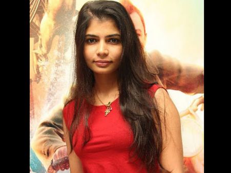 சின்மயிக்கு ஆபாச தொல்லை கொடுத்தது இந்த 6 பேர்தான்!