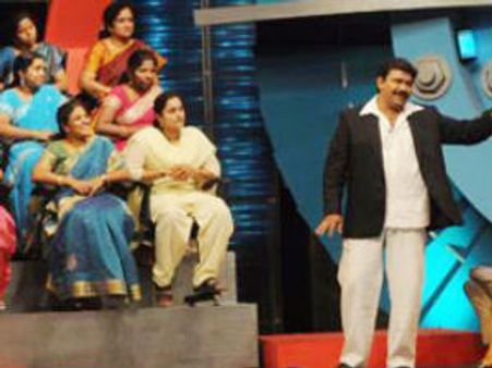 தலைமுறையை தாண்டி நட்பை அறியச் செய்த 'நீயா? நானா?'