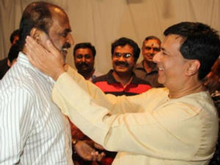 ஒய்.ஜி.மகேந்திரனின் 'விசில்' ...ரஜினி கொடுத்த ஐடியா!