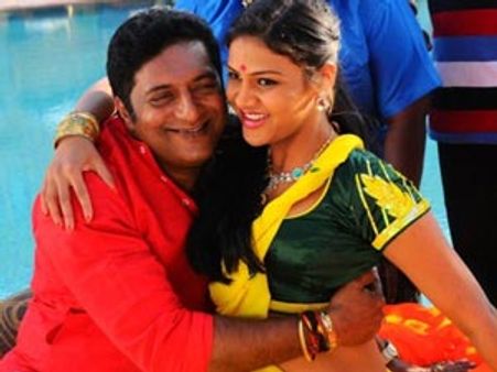 முதல் முறையாக பிரகாஷ் ராஜ் நடனமாடினார் 'துள்ளிவிளையாடு' படத்திற்காக!