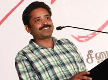 நீர்பறவைக்கு வரிவிலக்கு மறுப்பு: ஜெ அரசைக் கண்டித்து இயக்குநர் சீனு ராமசாமி உண்ணாவிரதம்!