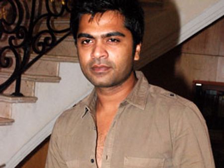 எடுத்ததெற்கெல்லாம் 'கேஸ்' போட்டால்... சின்மயிக்கு சிம்புவின் அட்வைஸ்!