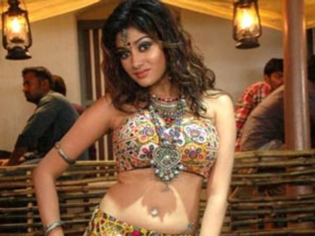 குத்தாட்டம் போட நான் ரெடி… நடிகை ஓவியா ஸ்டேட்மென்ட்