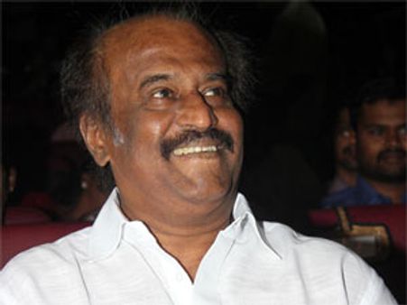 துப்பாக்கியை 2 வாட்டி பார்த்தேன், அருமை: முருகதாஸை பாராட்டிய ரஜினி