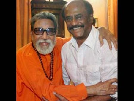 தாக்கரே மரணம்... ரஜினி வேதனை!