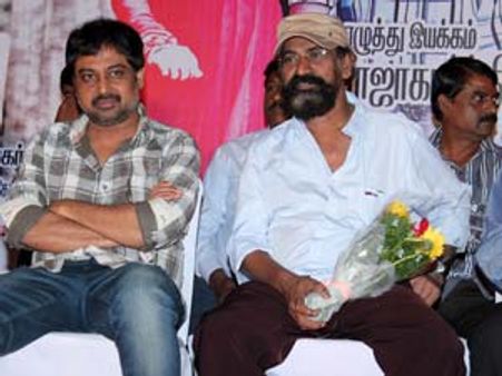 சர்ச்சைகளை தவிர்க்க ஆன்லைனிலேயே படங்களின் தலைப்புகளைப் பதிவு செய்யலாமே!