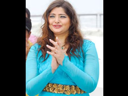 மீண்டும் தமிழில் பாட வரும் வசுந்தரா தாஸ்!