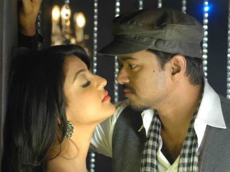 கேரளாவில் அத்தனை விஜய் பட வசூல் சாதனைகளையும் முறியடித்ததாம் துப்பாக்கி!