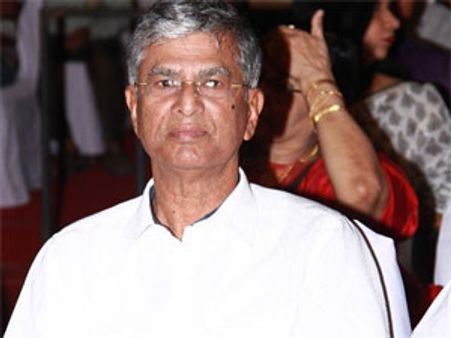 சவால்களை விரும்புபவர் என் மகன் விஜய்... - எஸ்ஏசி பெருமை