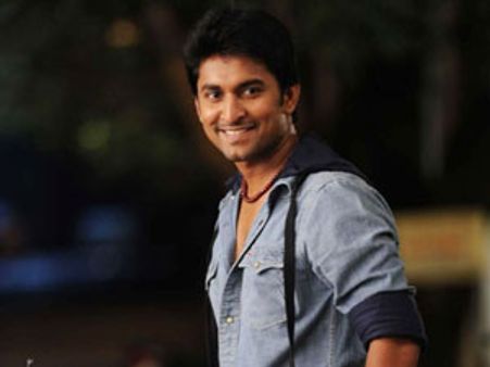 நடிகர் நானி வீட்டை அலங்கரிக்கும் கமல் ஓவியம்