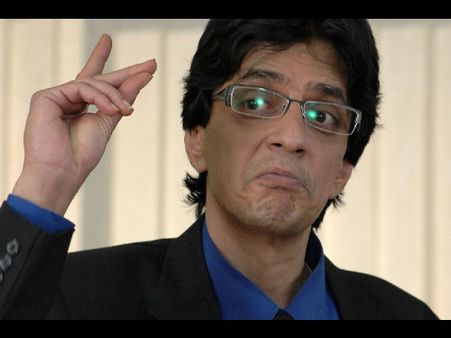 'ஐ நோ.. ஐ நோ..ஐ நோ..' வியாழன் இரவு ரகுவரனின் கலக்கல் ஹிட் படம்!