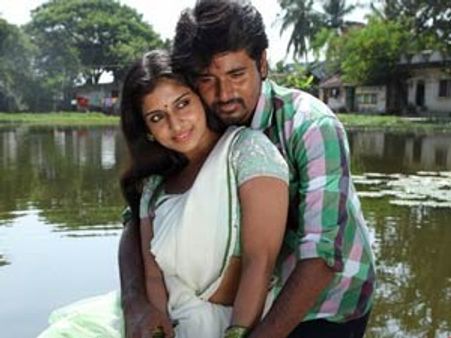 ஒரு கோடி கேட்டு தயாரிப்பாளரை விரட்டிய சிவகார்த்திகேயன்!