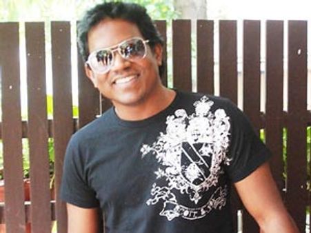 யுவனின் நேரடி இசை நிகழ்ச்சி... கோலாலாம்பூரில் டிச 15-ல் நடக்கிறது!