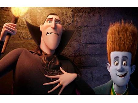 டிராகுலா... 118 வயது மகள்.. மனித காதல்.. - வயிறுகுலுங்க வைக்கும் ஹாலிவுட் ஸ்பெஷல்