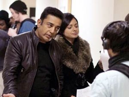 விஸ்வரூபம் பிஸினெஸ்.... கமலின் அதிரவைக்கும் முடிவு.. தியேட்டர்காரர்கள் ரெட்கார்ட் பிளான்?