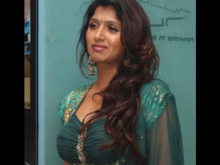 கொசுக்கடியில் புவனேஸ்வரி... பாய்ந்தது 3வது வழக்கு!