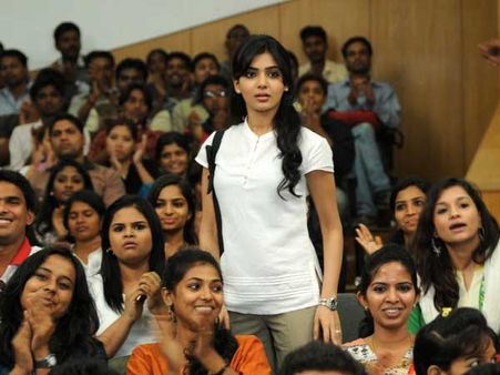 நீதானே என் பொன் வசந்தம்... பார்க்க மறுத்த சென்சார் குழு