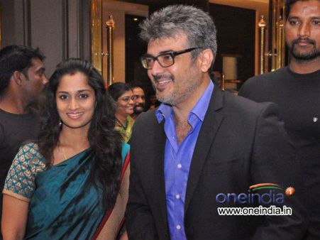 காதலில் வெற்றிக் கொடி கட்டிய கோலிவுட் நடிகர்கள்