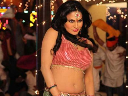 பஞ்சாபி படத்தில் வீணாவின் குத்துப் பாட்டு!!