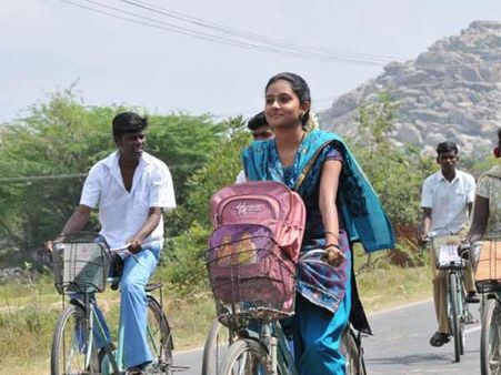 கோலிவுட் 2012: பாராட்டுகள் குவிந்தாலும் கல்லாவை நிரப்பாத சில படங்கள்!