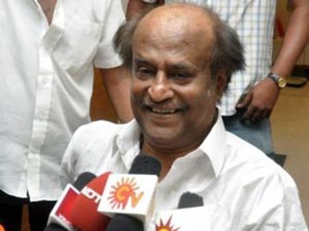 கறுப்புப் பணத்தை ஒழிக்க இப்போதுள்ள வரிகளை கடுமையாக்க வேண்டும்! - ரஜினி