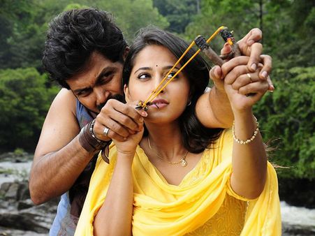 அலெக்ஸ் பாண்டியன்- விமர்சனம்