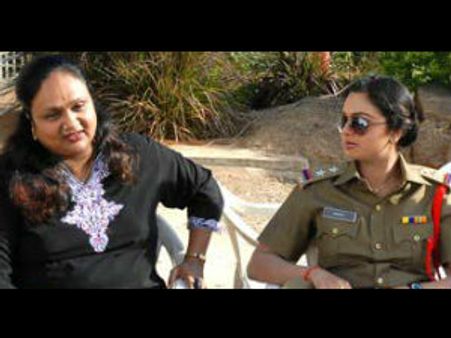 மகனை ஹீரோவாக்கும் நடிகை அனுராதா