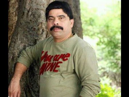 நான் எப்பவுமே மாஸ் ஹீரோ... 'பவர்' ஸ்டாரின் 'பளார்' பேட்டி!