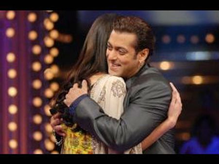 என்னை டைட்டா கட்டிப்பிடிக்காதீங்க: சல்மான் கான் கோரிக்கை