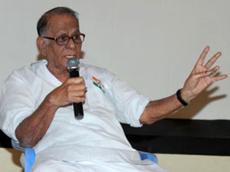 கமல் செய்தது ஏமாற்று வேலை.. அவரால் என் படம் பாதிக்கப்பட்டுவிட்டது! - முக்தா சீனிவாசன் பாய்ச்சல்