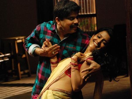 'பவரின்' சக்தியைப் பார்த்து ஆடிப் போன ஷங்கர்.. வெட்டிய காட்சிகளை ஒட்டுகிறார்!