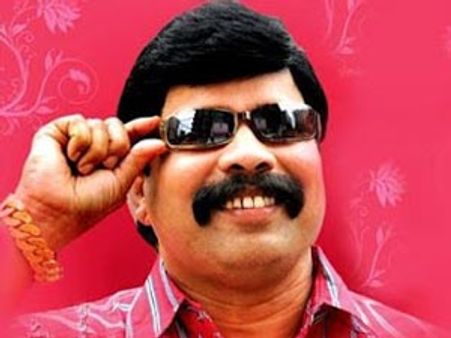 தான் ஒரு காமெடி பீஸ்னு பவர்ஸ்டாருக்கு தெரியுமா, தெரியாதா?