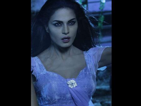 எடையைக் குறைத்து சிக்கென்று மாறினார் வீணா மாலிக்