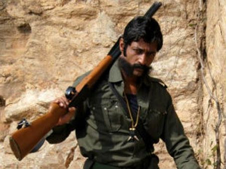 வனயுத்தம் படத்தின் காட்சிகளை நீக்கக் கோரி உச்சநீதிமன்றத்தில் முத்துலட்சுமி வழக்கு!