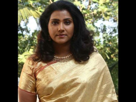 வாணி விஸ்வநாத்தின் ‘காற்றினிலே வரும் கீதம்’