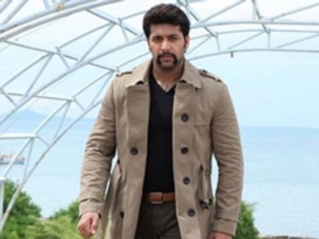 விஸ்வரூபத்தை தூக்கிய அமீரின் ஆதிபகவன்... 500 அரங்குகளில் வெளியீடு!