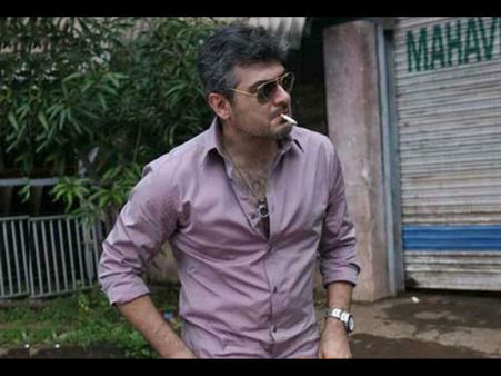 பைக், காரில் இருந்து போட்டுக்கு தாவிய அஜீத்