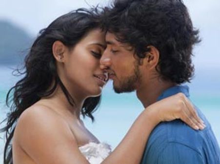 கடல் படத்தால் ரூ.17 கோடி நஷ்டம்- மணிரத்னம் மீது போலீஸில் புகார்!