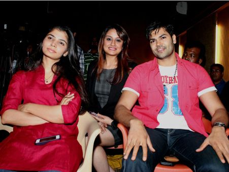 தம்பிக்கு சோனியா அகர்வால் வைத்துக் கொடுத்த மியூசிக் கேரேஜின் 1வது ஆண்டு நிறைவு விழா