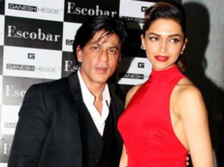 மகளிர் தினம்: இனி என் படங்களில் ஹீரோயின் பெயர் தான் ஃபர்ஸ்ட் வரும்- ஷாருக்கான்